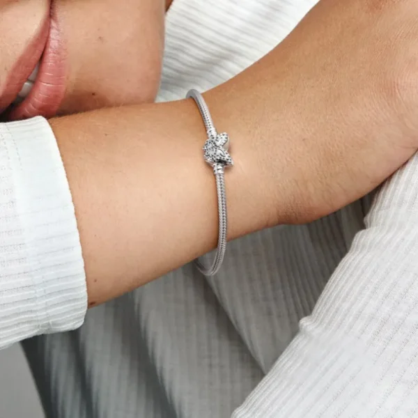 Pandora Pandora Moments Snake Chain Armband met Vlindersluiting 590782C01